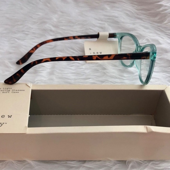A New Day Women's Cateye Blue Light Filtering Glasses W/Soft Case - Green/Brown - Picture 6 of 8